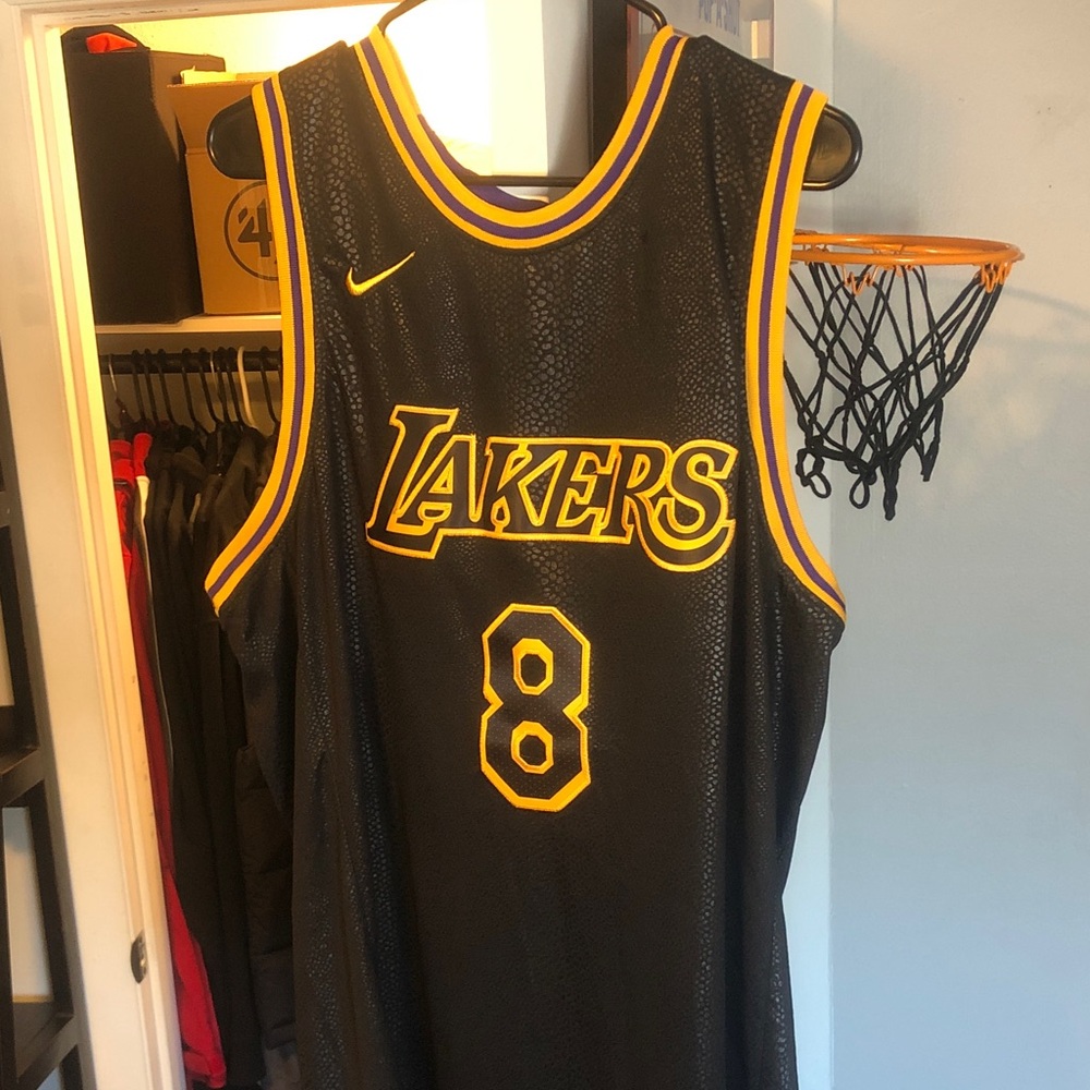 Nike Kobe Mamba Bryant 8 24